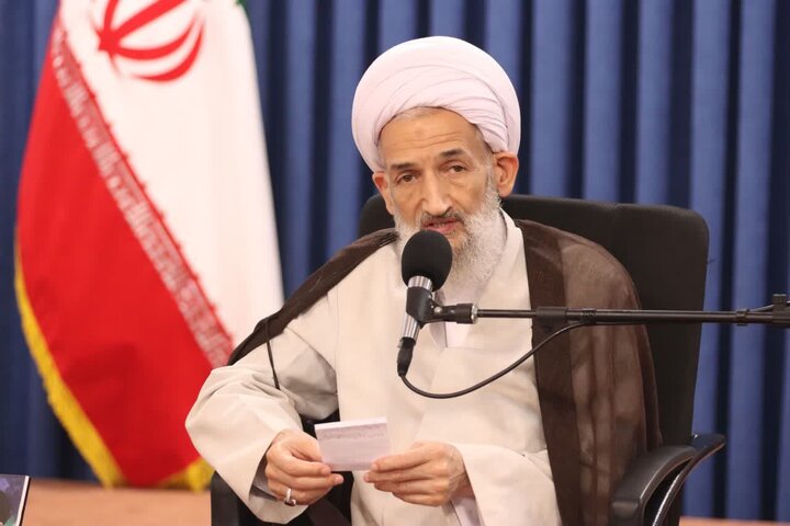 عضو خبرگان رهبری: نگاه سکولاریستی به دین مردود است
