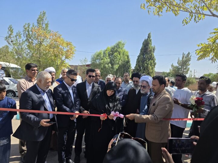 افتتاح و کلنگ‌زنی پروژه‌های عمرانی چترود کرمان/ معاون استاندار: دولت در جنگ پای کار بود