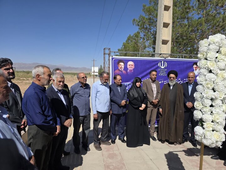 افتتاح و کلنگزنی پروژههای عمرانی چترود کرمان/ معاون استاندار: دولت در جنگ پای کار بود