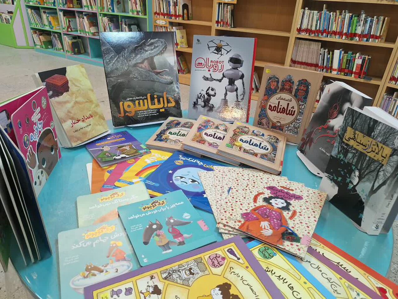 ۳۰۰۰ نسخه کتاب جدید به منابع کتابخانه‌های عمومی فارس افزوده می‌شود