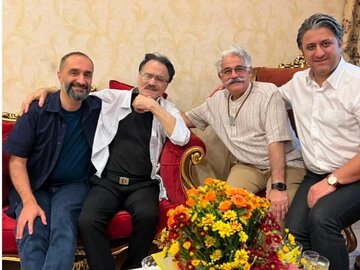 اشک‌ ذوق مجری قدیمی از دیدار دوستانش