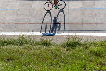 تمرین تیم ملی پارادوچرخه‌سواری در پیست مجموعه ورزشی آزادی