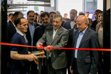 افتتاح کارخانه دانش بنیان رباتیک توسط جعفر قائم پناه، معاون اجرایی رئیس‌جمهور در سفر به استان قم