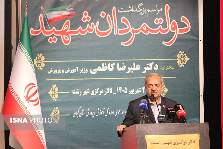 وزیر آموزشوپرورش: عملکرد مدیران هجمه دشمن را خنثی میکند