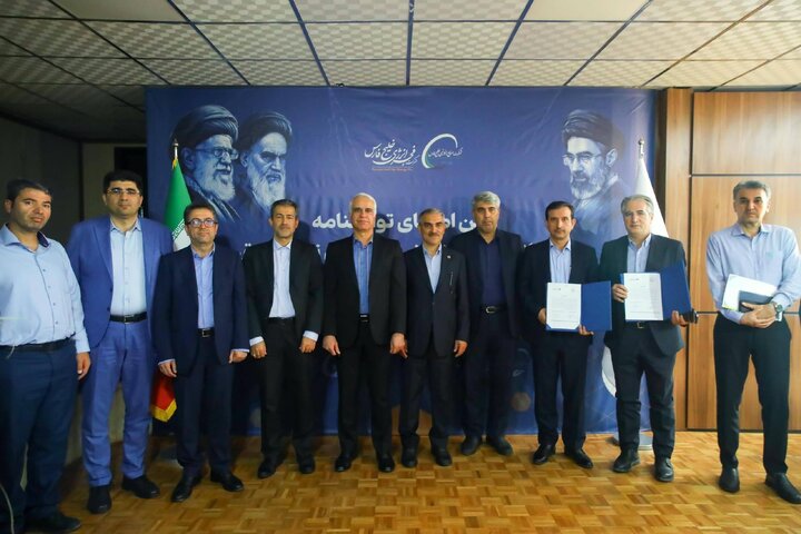 دومین قرارداد بازسازی نیروگاه‌ها به امضا رسید/ «فجر»، برق اتمی را به پتروشیمی آورد