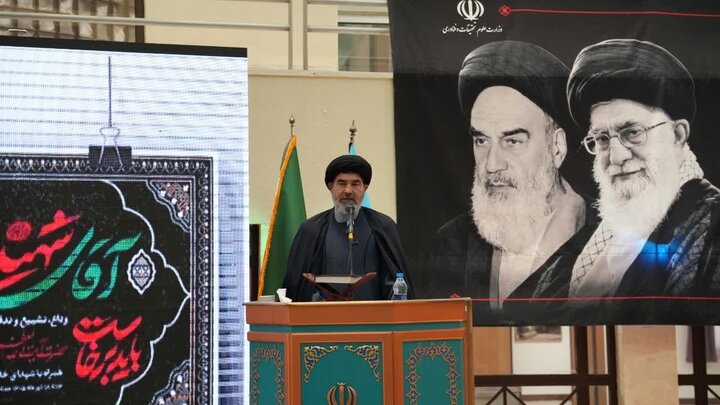 امام شهید، فقیهی جامع‌الاطراف و پیشگام در حل معضلات نظام بودند