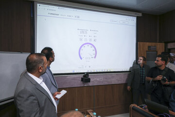 آیین افتتاح  پروژه فیبر نوری مخابرات در شهرک صنعتی مبارکه با حضور سیدستار هاشمی،وزیر ارتباطات و فناوری اطلاعات