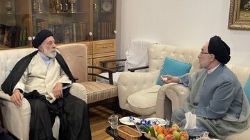 تأکید خاتمی بر فعال بودن دیپلماسی و دستیابی به صلح شرافتمندانه