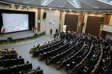 نشست هم‌اندیشی زهرا بهروز آذر معاون رئیس‌جمهور در امور زنان و خانواده با بانوان فرهیخته استان اردبیل