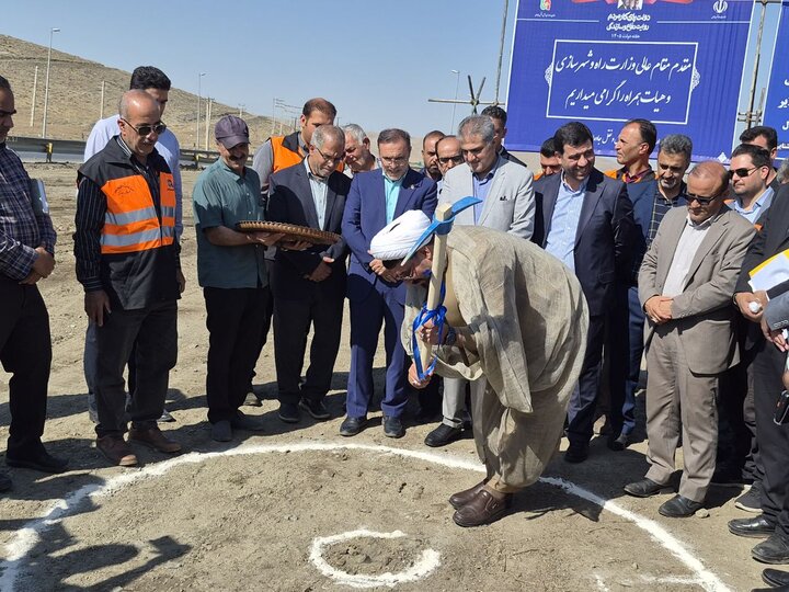 آغاز عملیات اجرایی ساماندهی تقاطع «دم‌سیاه» ملایر با اعتبار ۱۰۰۰ میلیارد ریال
