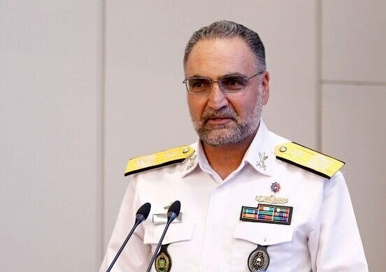 دریادار بمانی: نام شهدای «دنا» همواره در مجموعه نیروی دریایی ماندگار خواهد بود