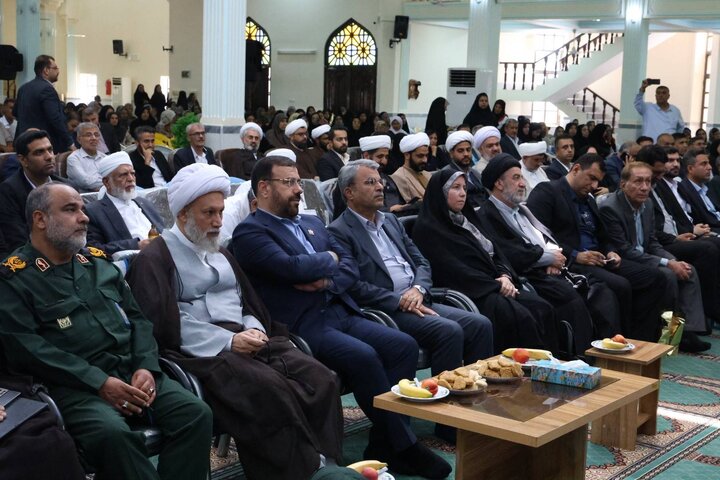 استاندار: وحدت شیعه و اهل‌سنت از مهم‌ترین عوامل وفاق و همدلی در استان فارس است
