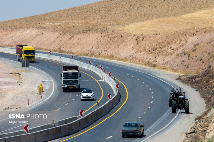 توسعه مسیرهای ارتباطی مریوان با پیگیری چند پروژه شاخص ادامه دارد