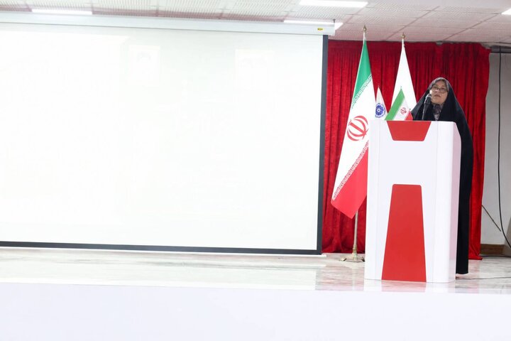 مهار تورم و تأمین معیشت مردم باید در اولویت نخست برنامه‌های اقتصادی قرار گیرد