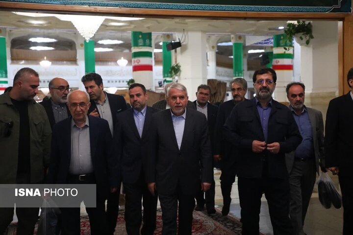 تشرف وزیر میراث فرهنگی، صنایع دستی و گردشگری به حرم بانوی کرامت 