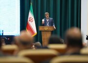 استاندار یزد: حفظ اشتغال و پیگیری پروژه‌های کلان، خط قرمز دولت است