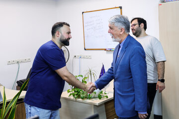 حضور سید عباس صالحی، وزیر فرهنگ و ارشاد اسلامی در ایسنا