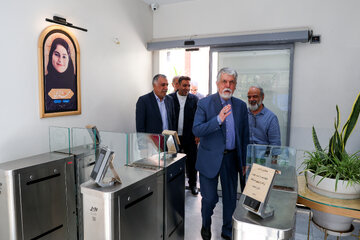 حضور سید عباس صالحی، وزیر فرهنگ و ارشاد اسلامی در ایسنا