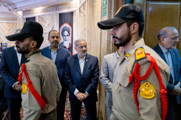 علیرضا کاظمی، وزیر آموزش و پرورش در مراسم یادبود دولتمردان شهید