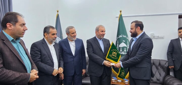 حضور سفیر ایران در مراسم گرامیداشت میلاد پیامبر (ص) و زیارت مرقد سلمان فارسی
