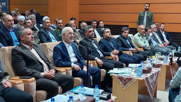 نیروگاه خورشیدی ۱۰ مگاواتی خوسف به بهره‌برداری رسید