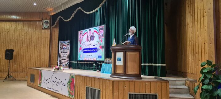 جهت‌گیری مسئولان باید بیش از گذشته متوجه محرومان و اقشار کم‌درآمد باشد