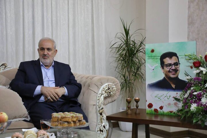 در شرایط جنگ فراگیر باید با هوشیاری مسیر خدمت و مقاومت را ادامه دهیم