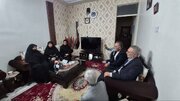 معاون رئیس‌جمهور با خانواده شهدای جنگ تحمیلی رمضان در پاکدشت دیدار کرد