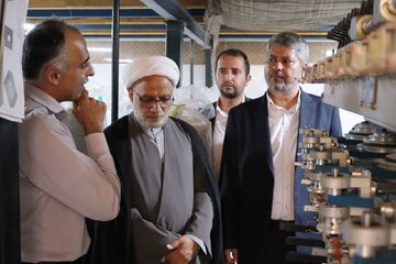 اشتغال بیش از ۱۰۰ نفر در یک واحد تولیدی در زارچ با رفع موانع تولید