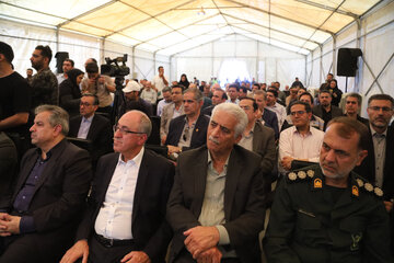 افتتاح نیروگاه خورشیدی ۷۲ مگاواتی اسفراین در دومین روز سفر وزیر نیرو به خراسان شمالی