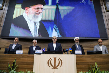  جلسه شورای اداری در دومین روز سفر وزیر نیرو به خراسان شمالی