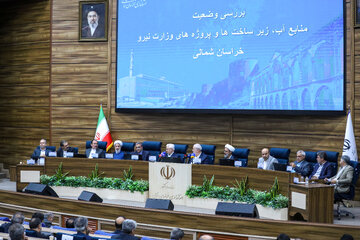  جلسه شورای اداری در دومین روز سفر وزیر نیرو به خراسان شمالی
