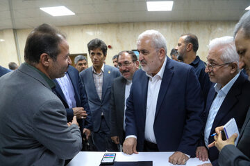 بازدید از نمایشگاه صنایع مرتبط درحاشیه جلسه شورای  اداری ، دومین روز سفر وزیر نیرو به خراسان شمالی