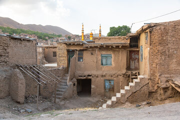 نمایی از خانه‌ای قدیمی در محله خور علیا.