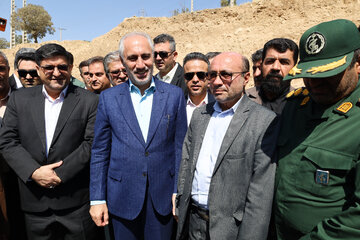 سفر رئیس سازمان برنامه و بودجه کشور به چهارمحال و بختیاری