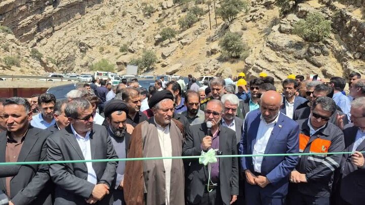 دو طرح عمرانی در کهگیلویه با حضور وزیر تعاون افتتاح و کلنگ زنی شد