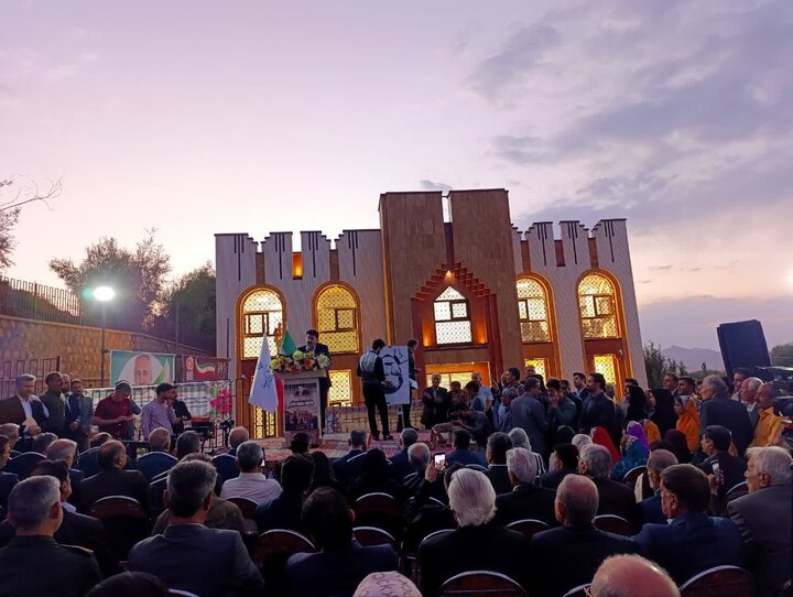 خانه فرهنگ و هنر داراب افسر بختیاری در شهرستان بروجن افتتاح شد