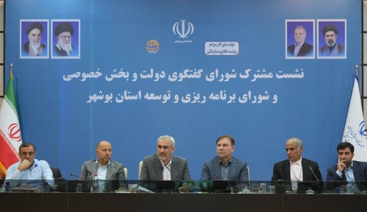 وزیر اقتصاد: قوانین دست‌وپاگیر مانع تولید و سرمایه‌گذاری شده‌اند