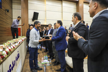 افتتاح ۵ پروژه شرکت ملی صنایع مس ایران در شهربابک در ارتباط ویدئوکنفرانس با رئیس جمهور با حضور سید محمد اتابک وزیر صنعت، معدن و تجارت