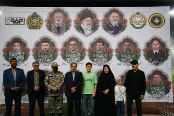 مراسم تجیل از خانواده شهید جعفر آقاپور از شهدا پدافندهوای جمهوری اسلامی که در جنگ رمضان به شهادت رسیده است.