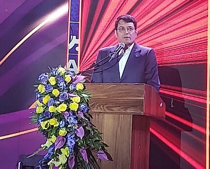 حمایت از حقوق پزشکان و بیماران دو روی یک سکه است/ نظام ارجاع، درمان دردهای جامعه