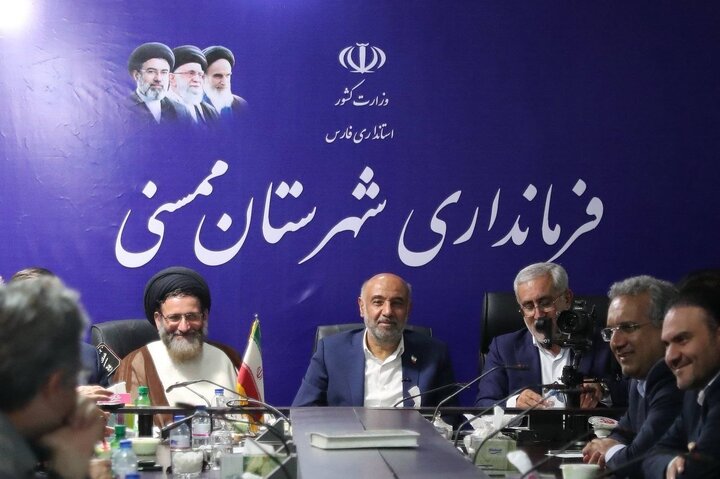 تسهیلات مشاغل خانگی پیگیری می‌شود/با وجود تحریم و جنگ، ایران همچنان ایستاده است