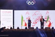 قرائت سوگندنامه ورزشکاران در بازی‌های آسیایی ناگویا توسط آرین سلیمی و مهسا بهشتی