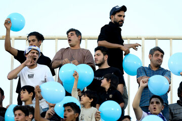 هواداران تیم چادرملو در هفته چهارم لیگ برتر فوتبال؛ تراکتور - چادرملو