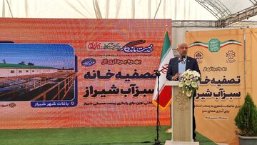 وزیر کار: اداره کشور با تمرکز کامل ممکن نیست/ اختیارات بیشتری به استان‌ها واگذار شود