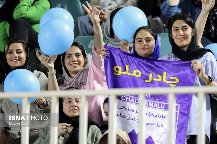 چادرملو ـ شمس‌ آذر فقط با حضور بانوان/تماشای بازی رایگان