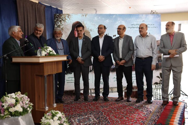 فرماندار شیراز: استقلال کشور بدون جامعه مجهز به علم و دانش محقق نمی‌شود