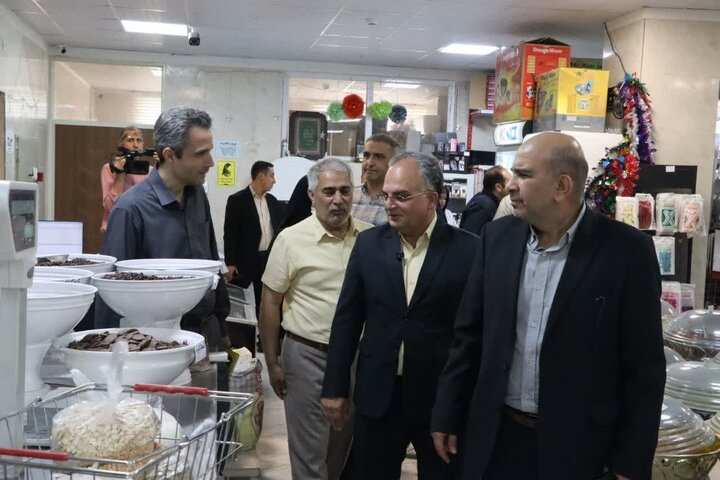 فرماندار سمنان: کالاهای اساسی تا ۶ ماه آینده ذخیره شده است