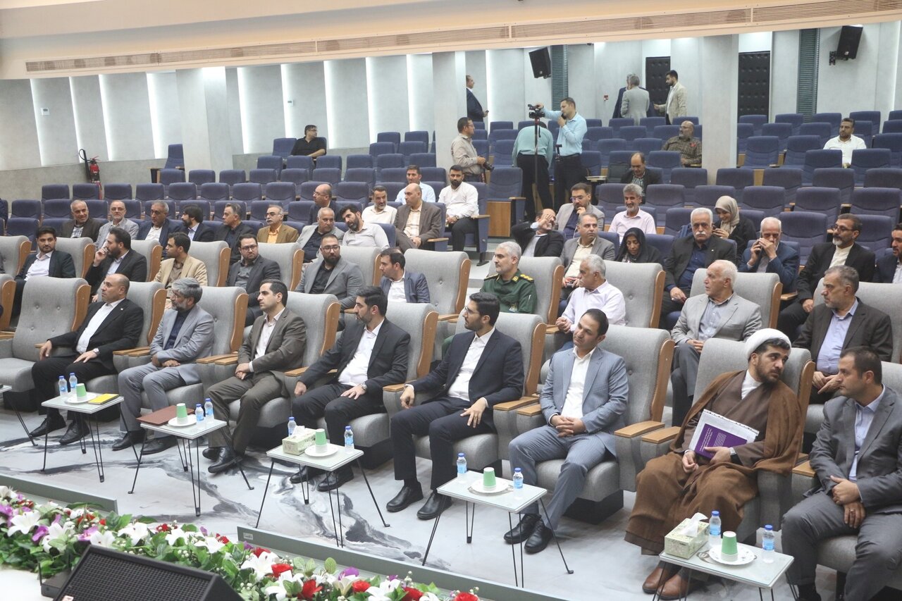 تأکید بر وحدت دستگاه‌ها و افزایش رضایتمندی مردم در ورامین