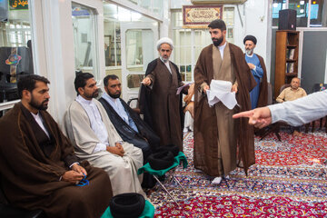 در حاشیه مراسم عمامه گذاری طلاب در روز میلاد پیامبر گرامی اسلام(ص) و امام جعفر صادق(ع) توسط آیت الله فاضل لنکرانی - قم